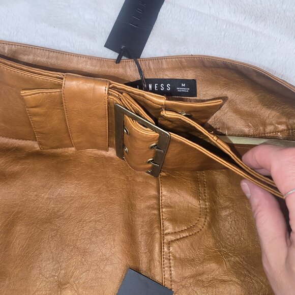 Mini skirt - Picture 2 of 4